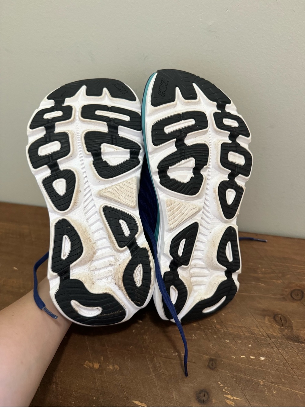 Hoka Women’s Sneakers Size 7.5 - Picture 4 of 5